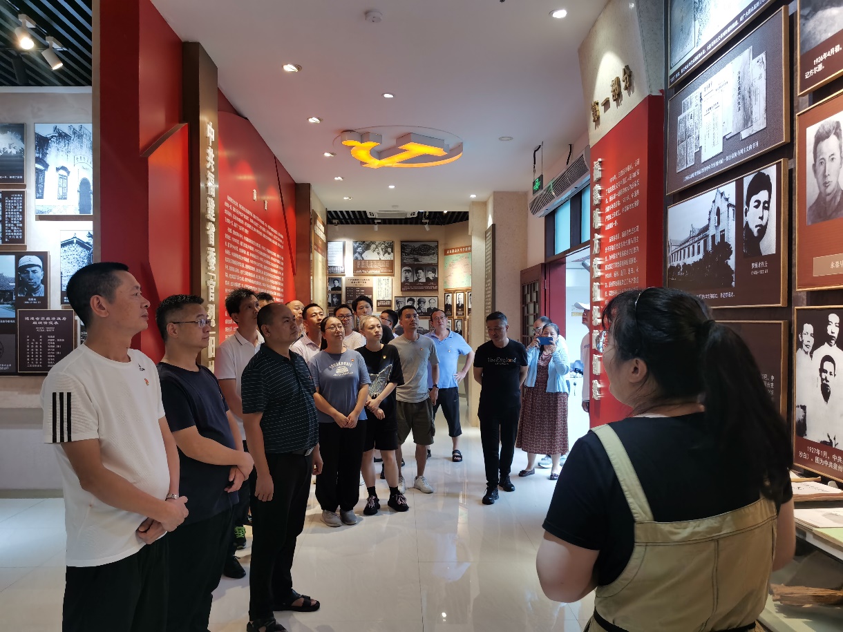 图片2.jpg 图片2.jpg