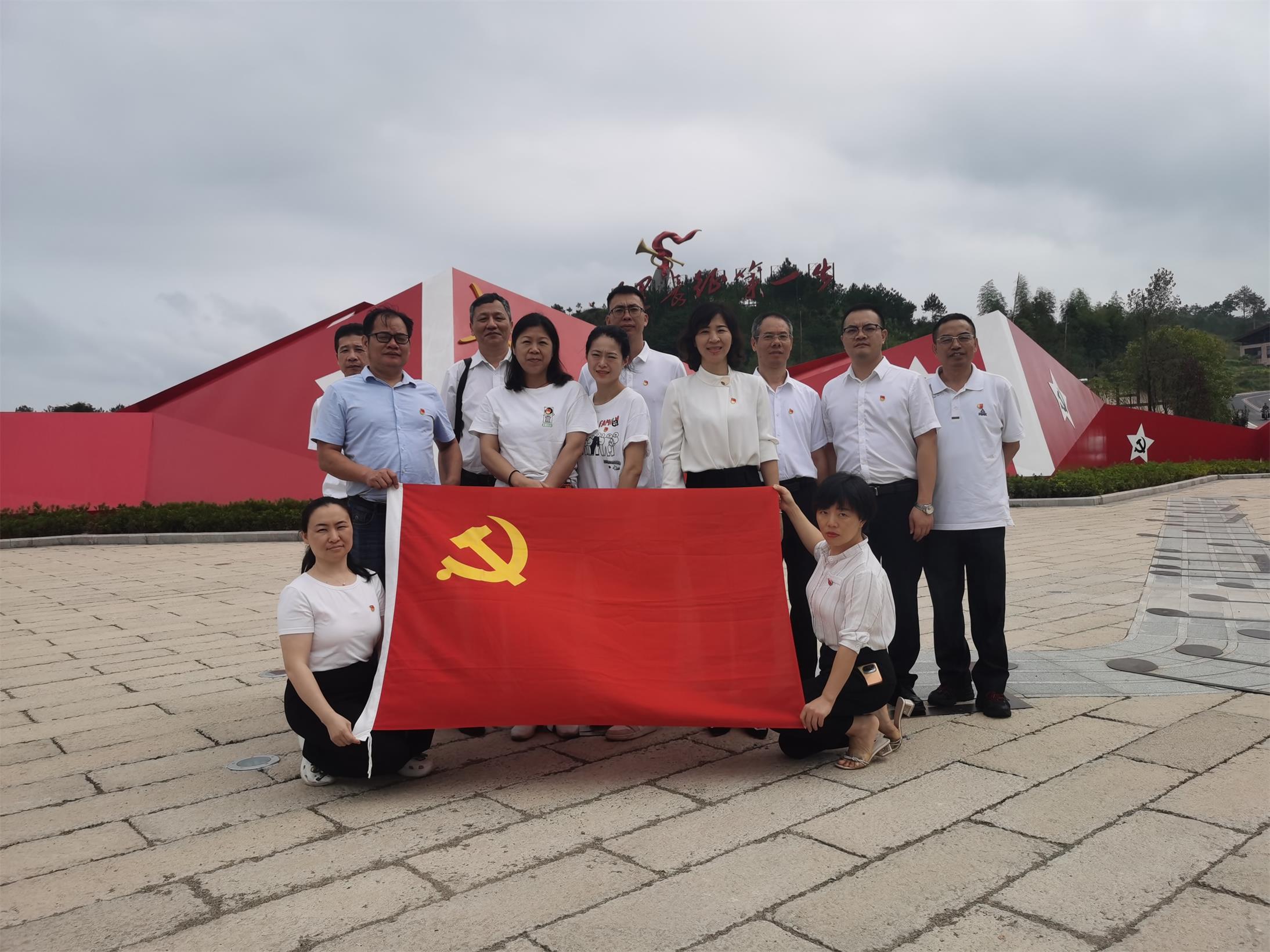 图片2.jpg 图片2.jpg