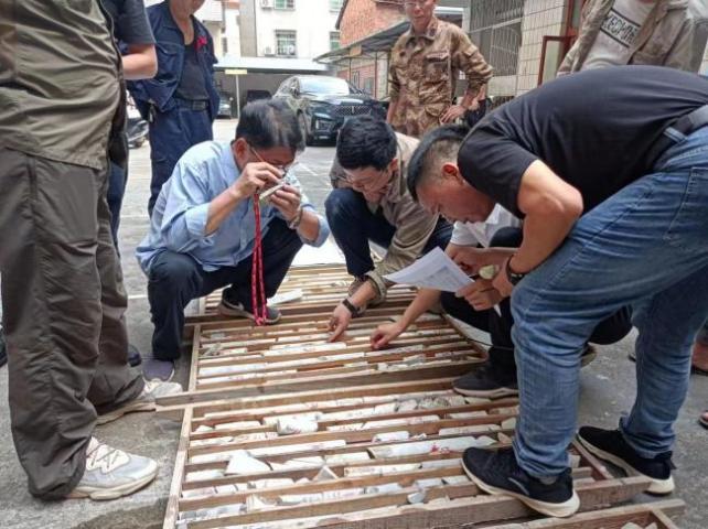 图片4.jpg 图片4.jpg