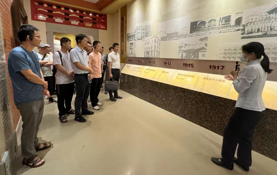 图片2.jpg 图片2.jpg